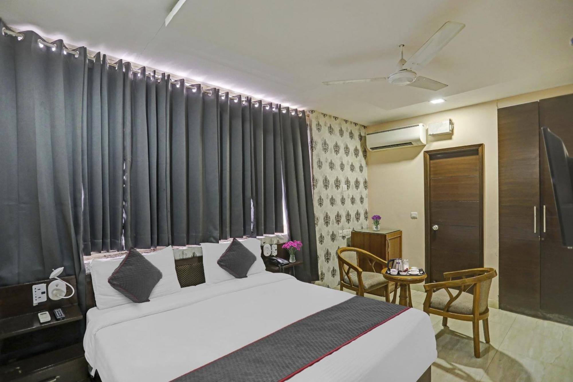 Hotel O Shivam Guest House Нью-Дели Экстерьер фото