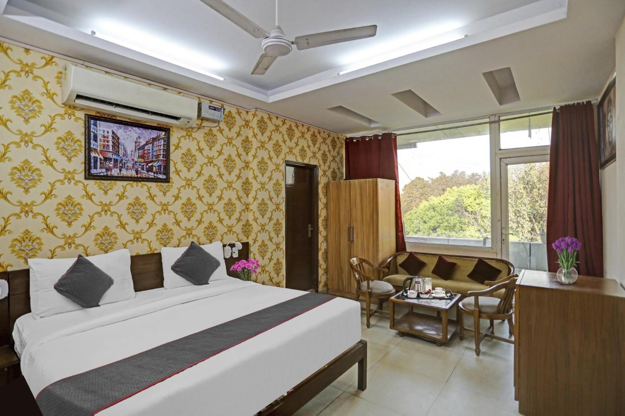Hotel O Shivam Guest House Нью-Дели Экстерьер фото